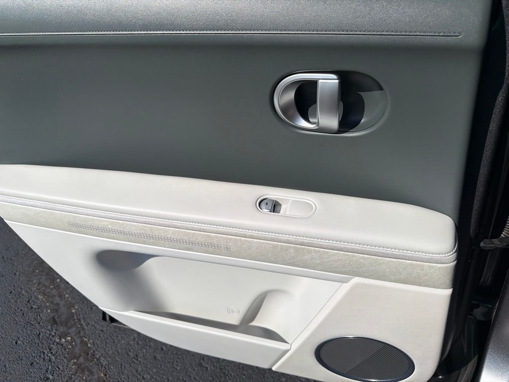 Used 2023 Gray Hyundai SEL image 13