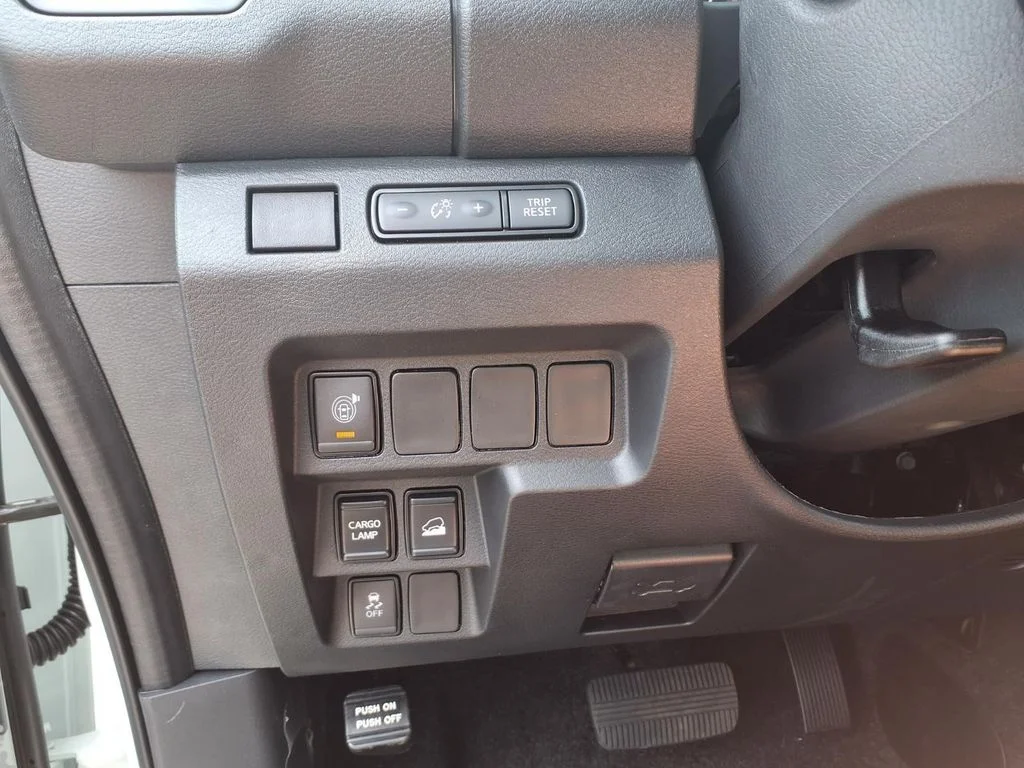 New 2026 Glacier White Nissan Crew Cab S image 12