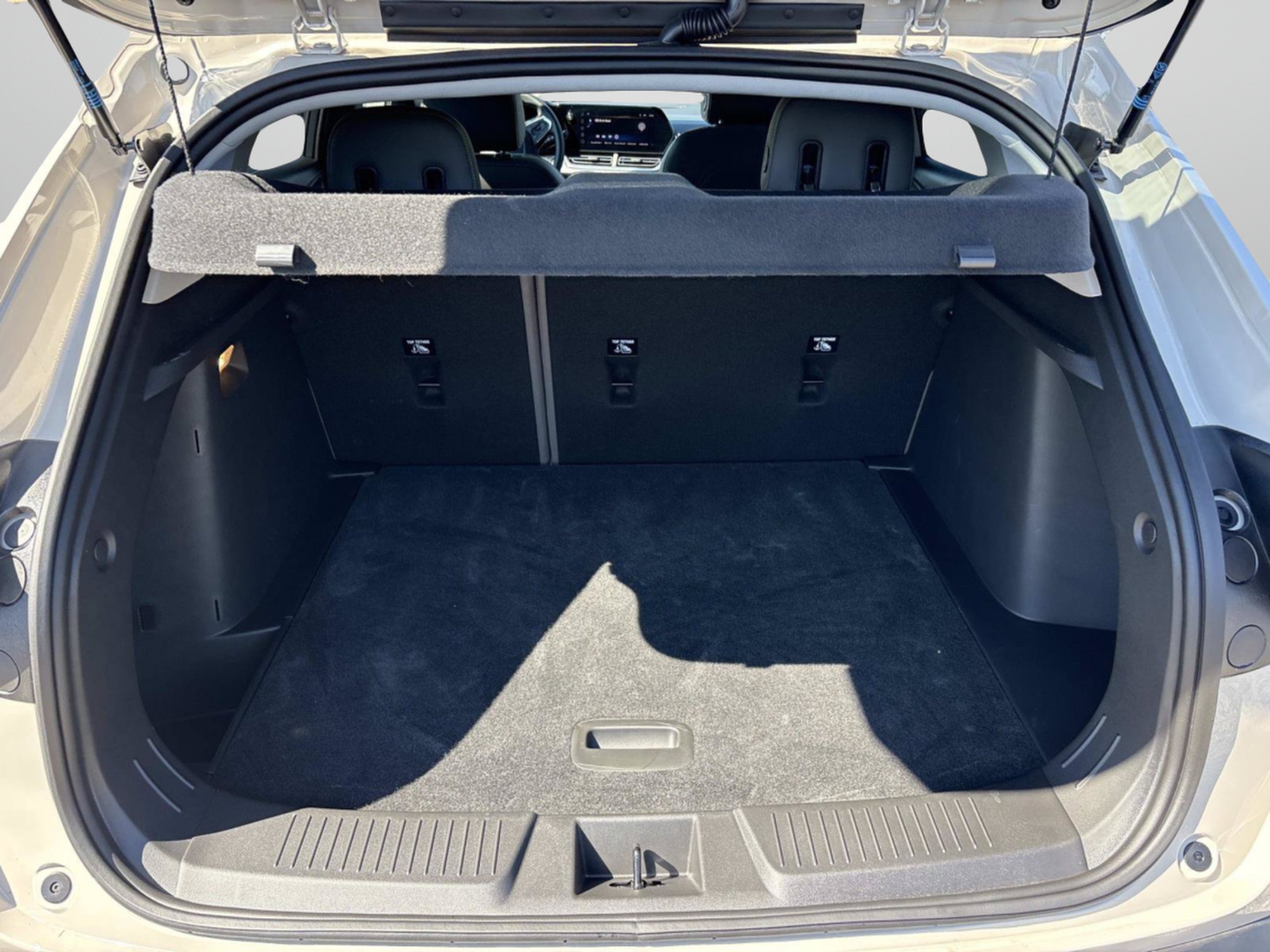Used 2026 White Sands Chevrolet ACTIV image 12
