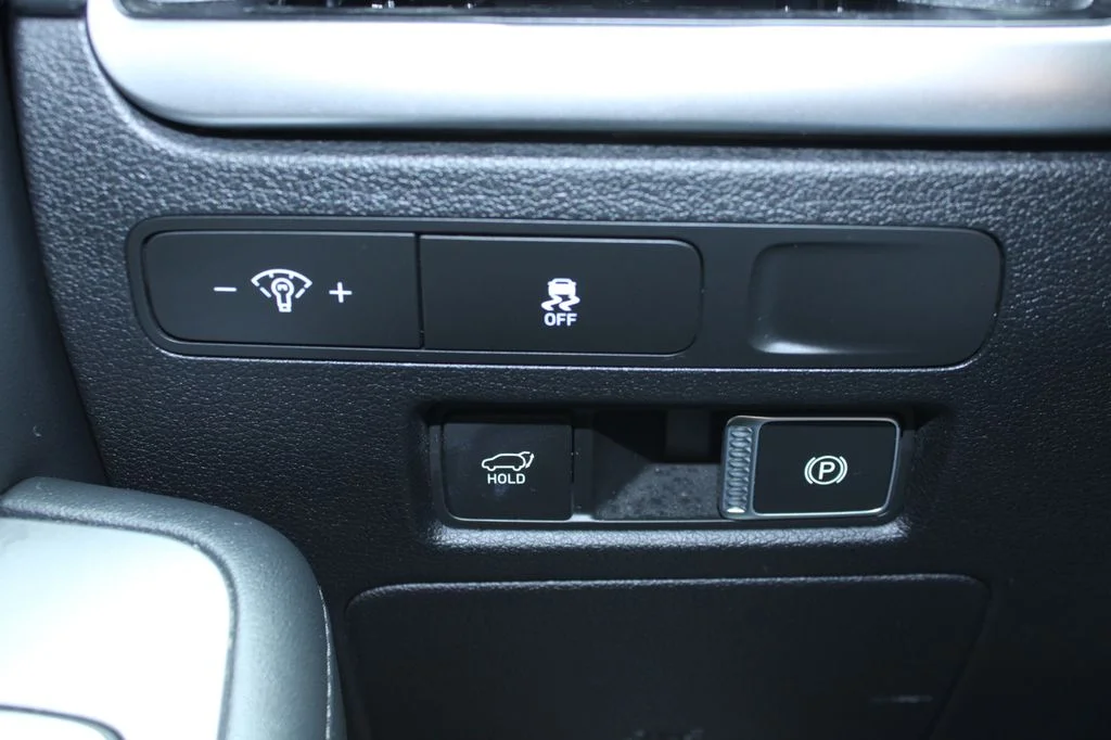 Used 2023 Hyper White Hyundai Limited image 39