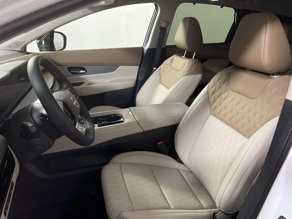 New 2026 White Nissan Platinum image 13