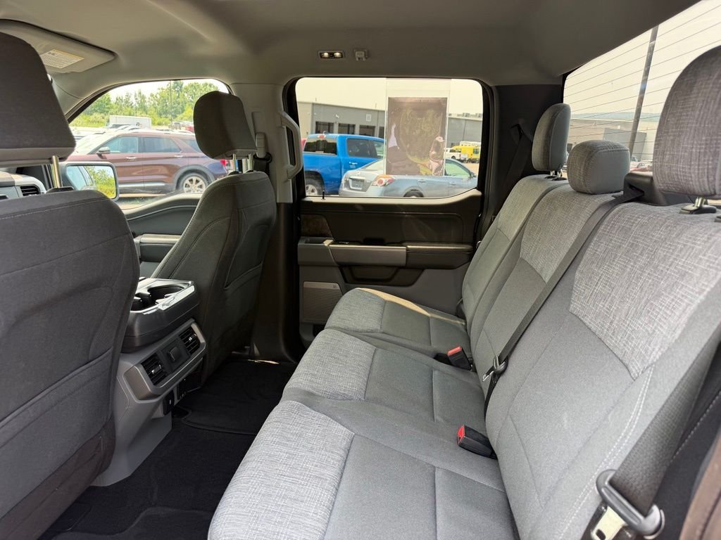 Used 2022 Black Ford XLT image 8