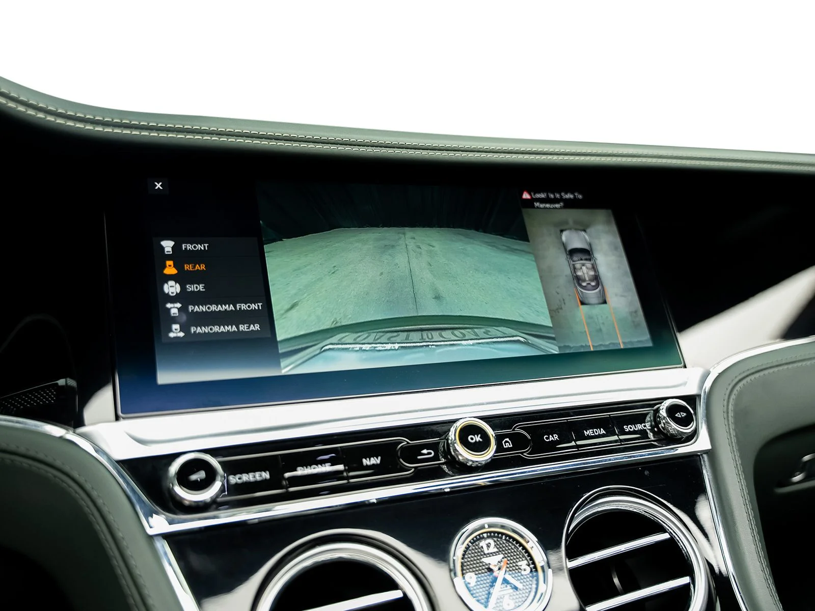 Used 2021 Green Bentley V8 image 48