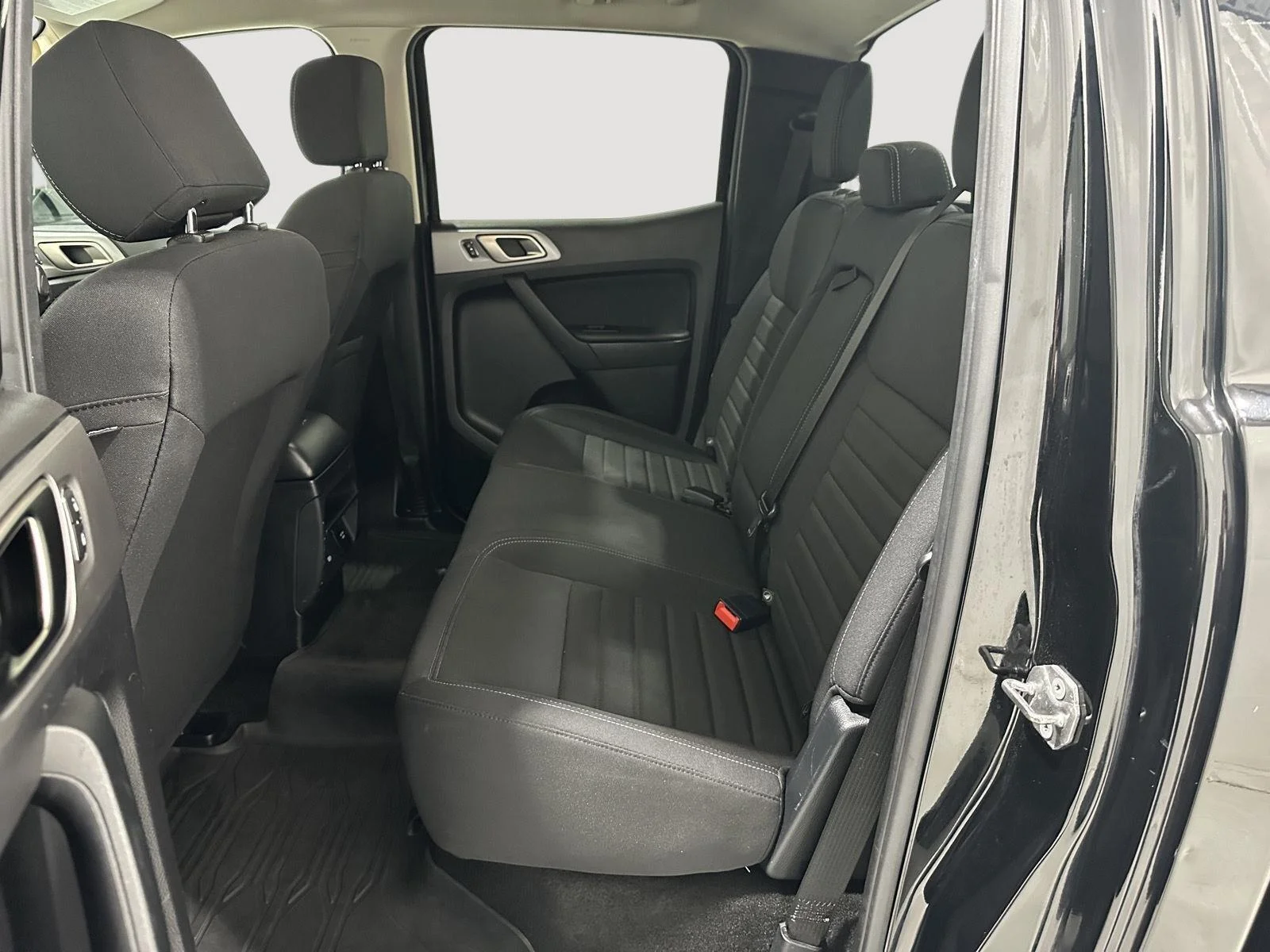 Used 2020 Shadow Black Ford XL image 21