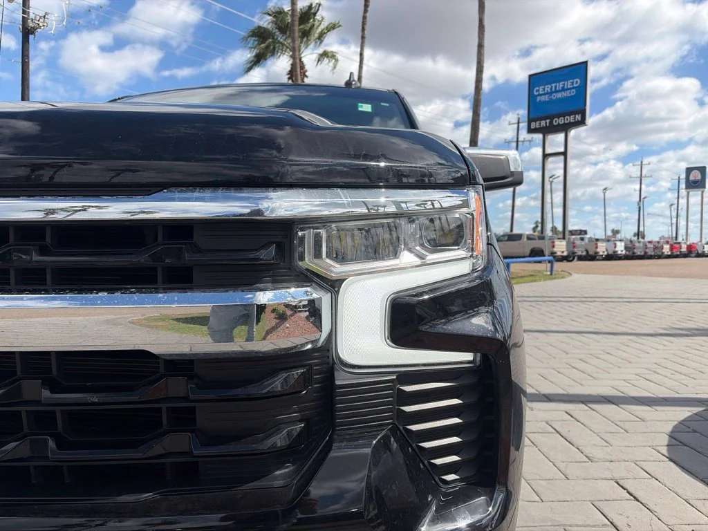 Used 2026 Black Chevrolet LT image 3