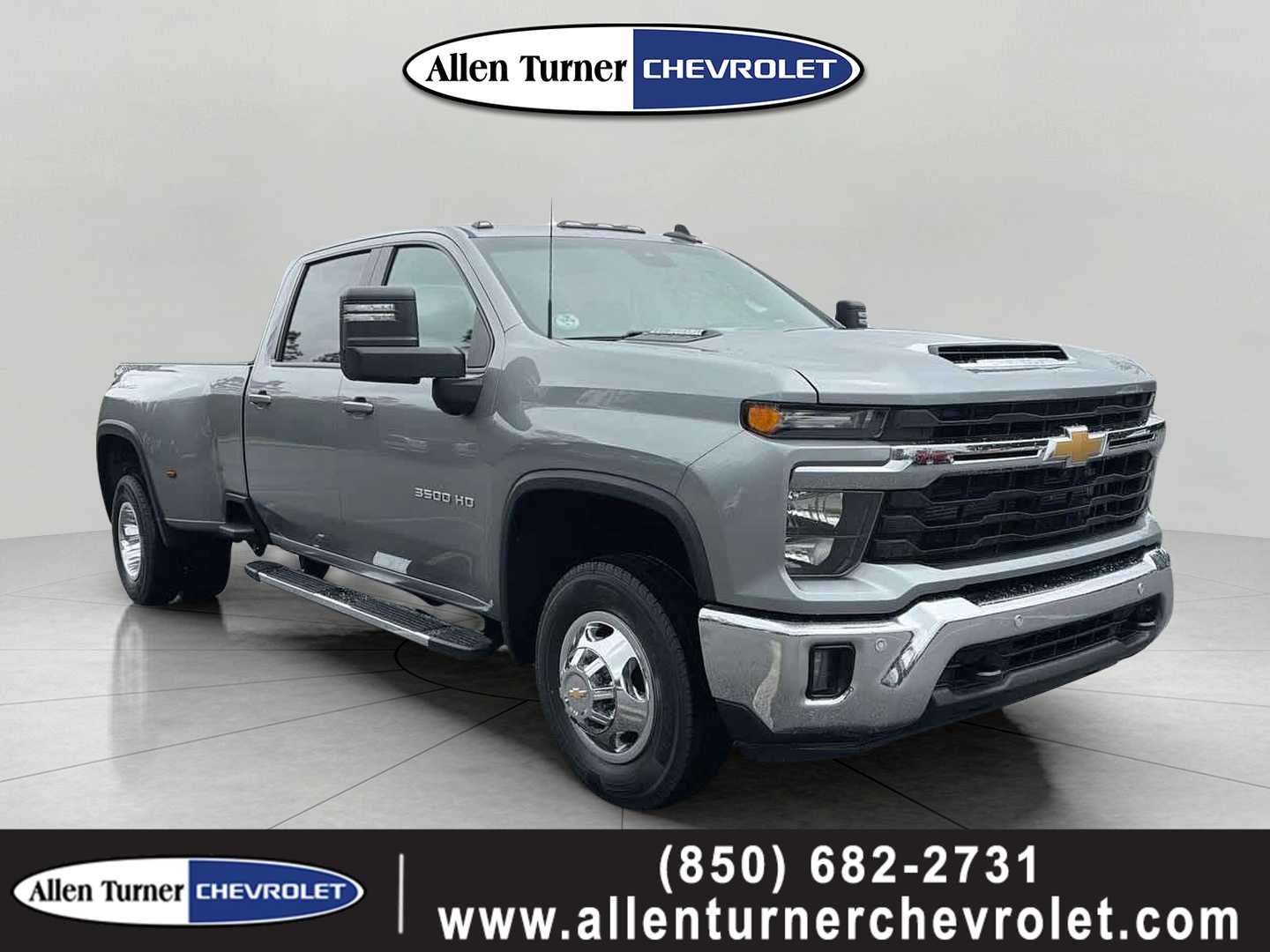 2025 Chevrolet Silverado HD LT 4WD Crew Cab Long Box DRW's photo