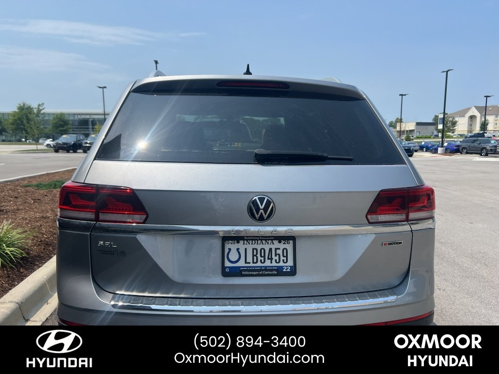 Used 2022 Pyrite Silver Metallic Volkswagen 2.0T SEL image 12
