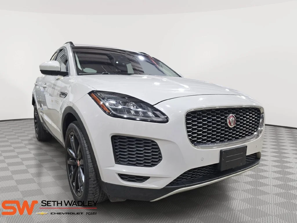 Used 2020 Silver Jaguar SE image 1