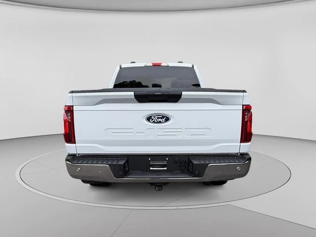 Used 2025 Oxford White Ford XLT image 4