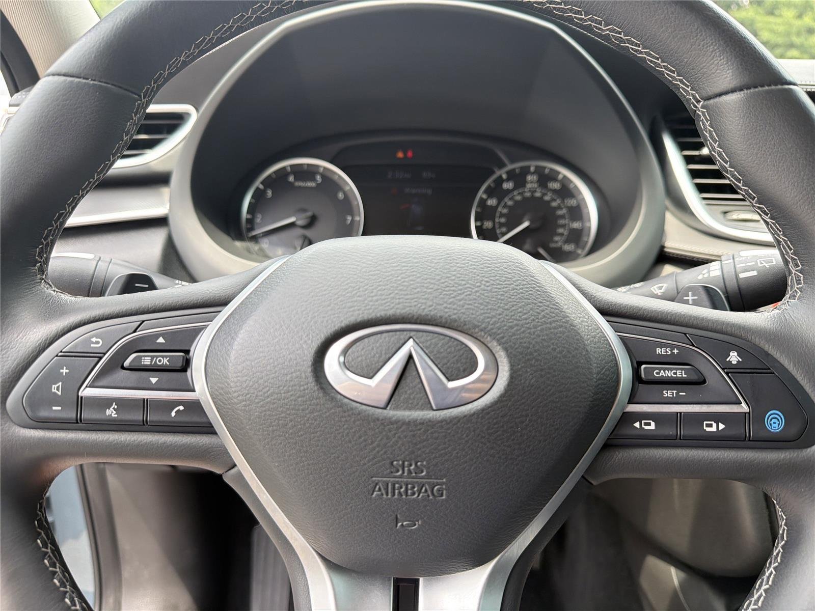 Used 2024 Slate Gray INFINITI LUXE image 15