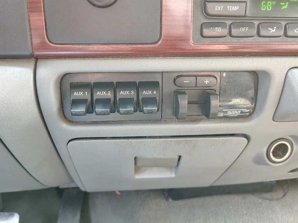 Used 2005 Oxford White Clearcoat Ford Lariat 4X2 D.R.W. image 19