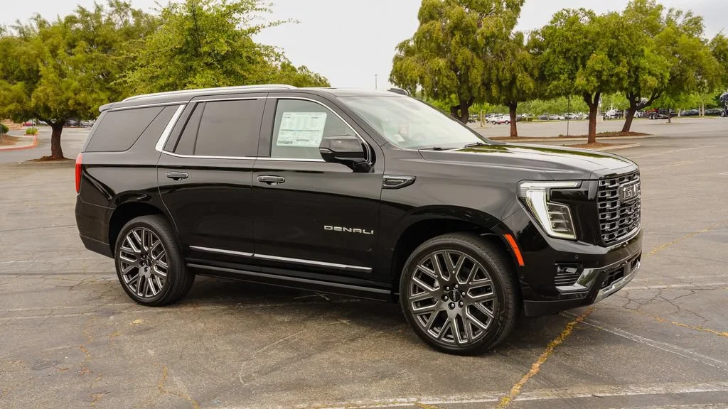 2026 GMC Yukon Denali Ultimate - Photo 6