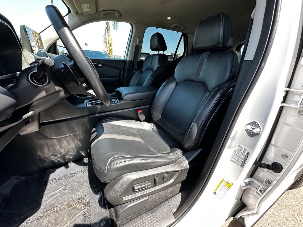 Used 2023  Honda EX-L image 13