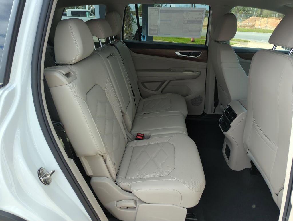 New 2026 White/off-white Volkswagen 2.0T SE image 32