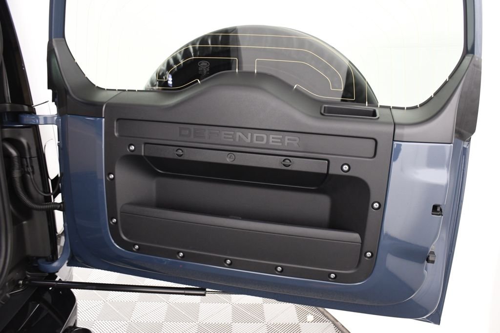2026 Land Rover Defender X-Dynamic SE - Photo 24