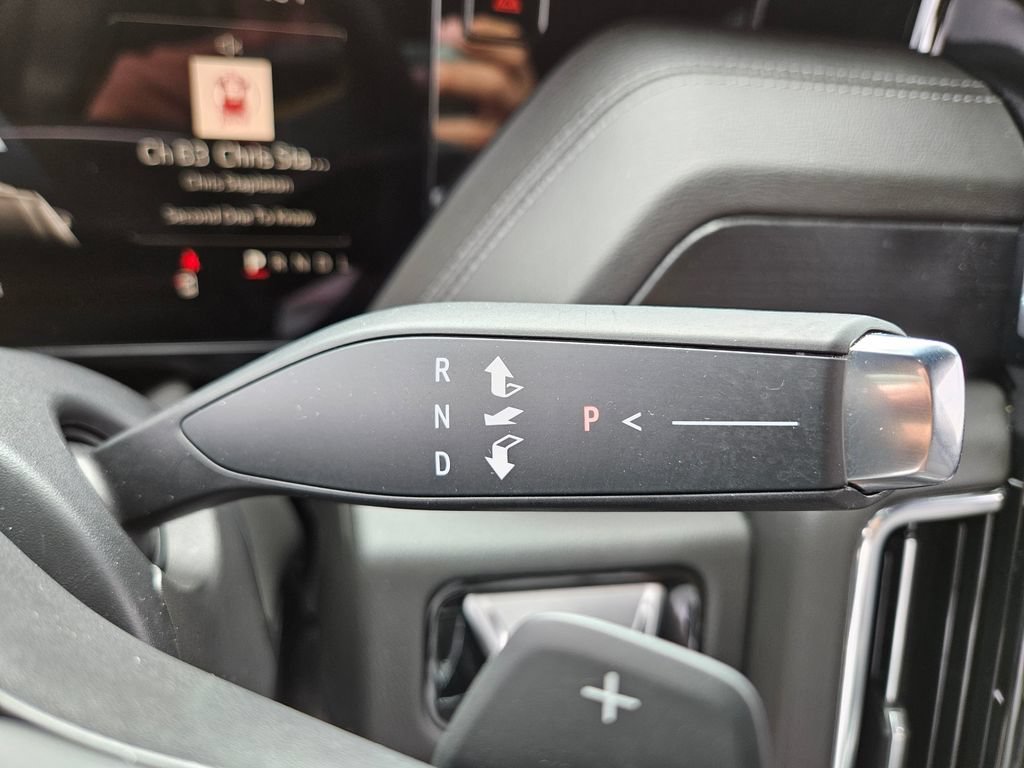 Used 2025 Sterling Metallic GMC Denali image 27