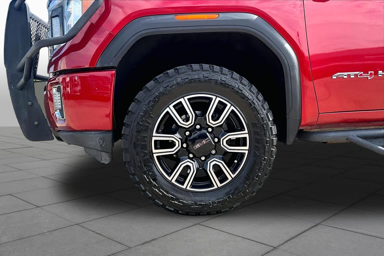 Used 2023 CAYENNE RED TINTCOAT GMC AT4 image 11