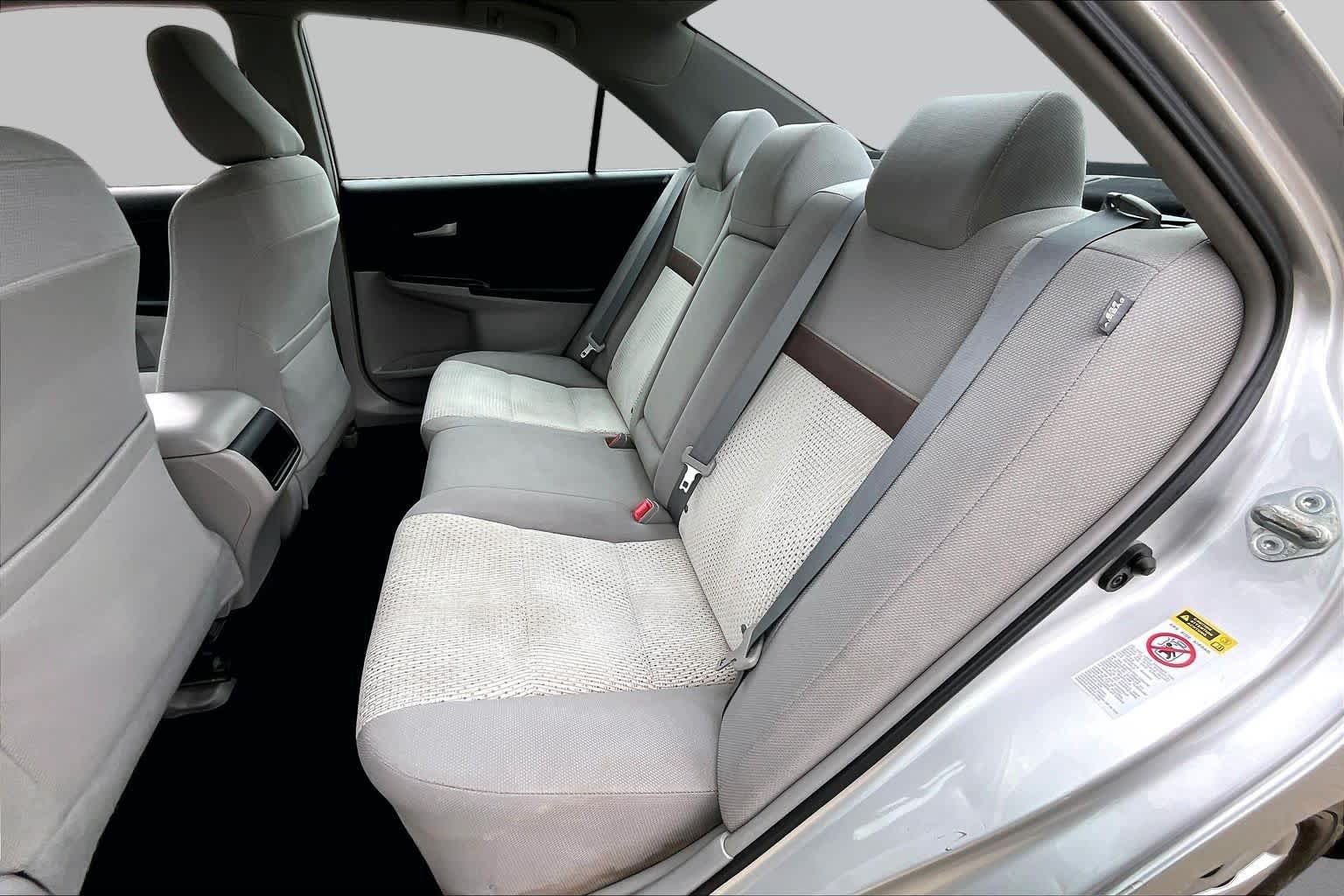 Used 2012 Classic Silver Metallic Toyota LE image 19