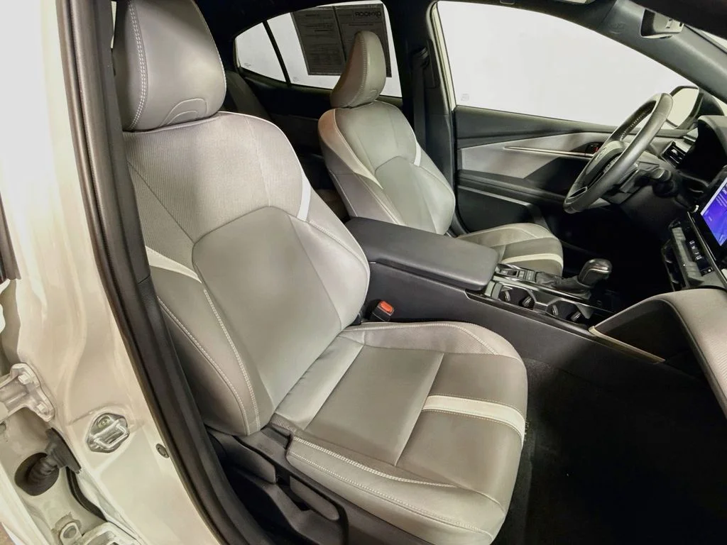 Used 2025 Ice Cap Toyota SE image 25