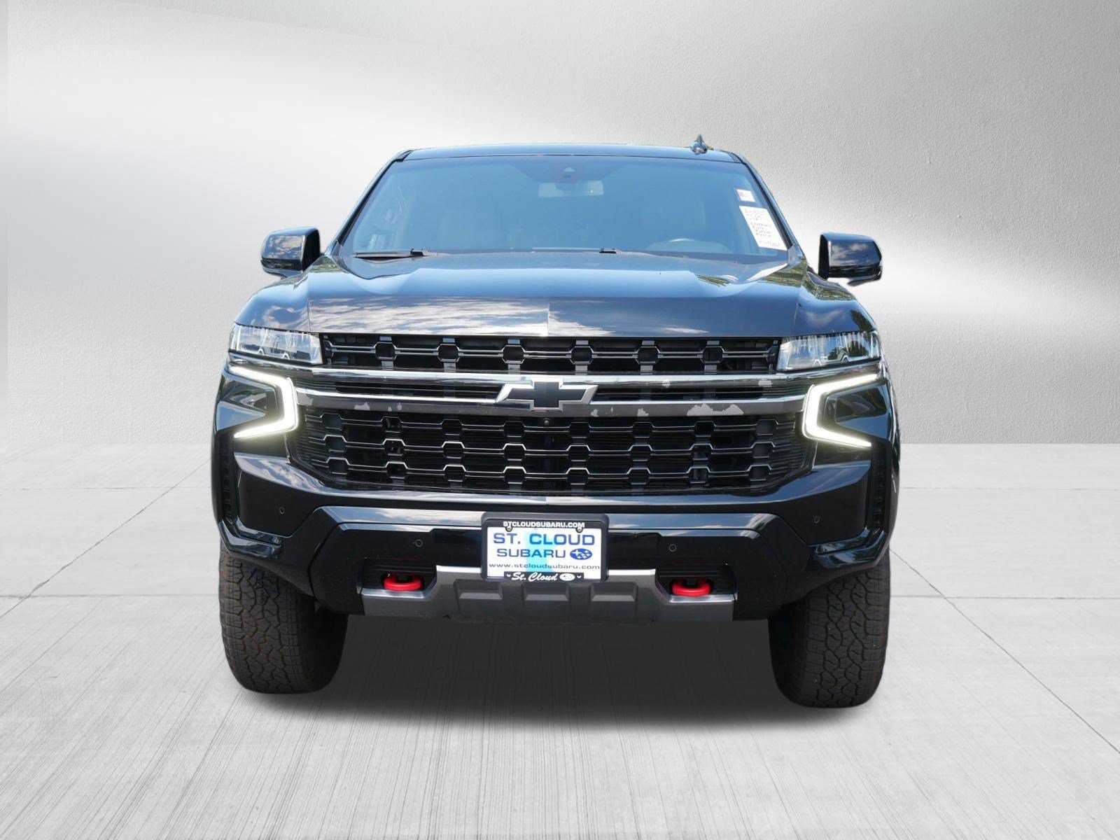 Used 2022 Chevrolet Suburban Z71 with VIN 1GNSKDKD6NR211305 for sale in Saint Cloud, Minnesota