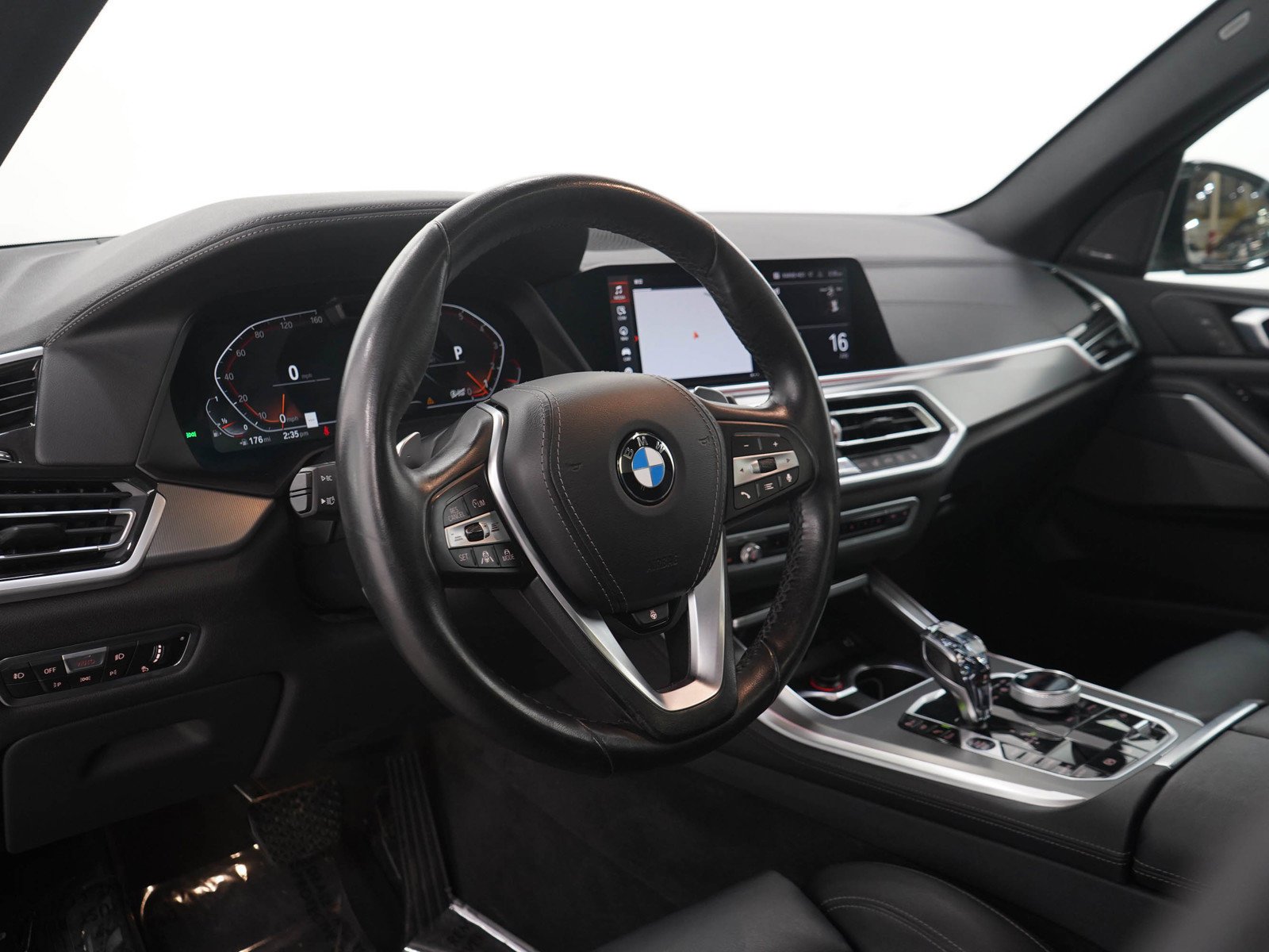 Used 2020 Black BMW xDrive40i image 27