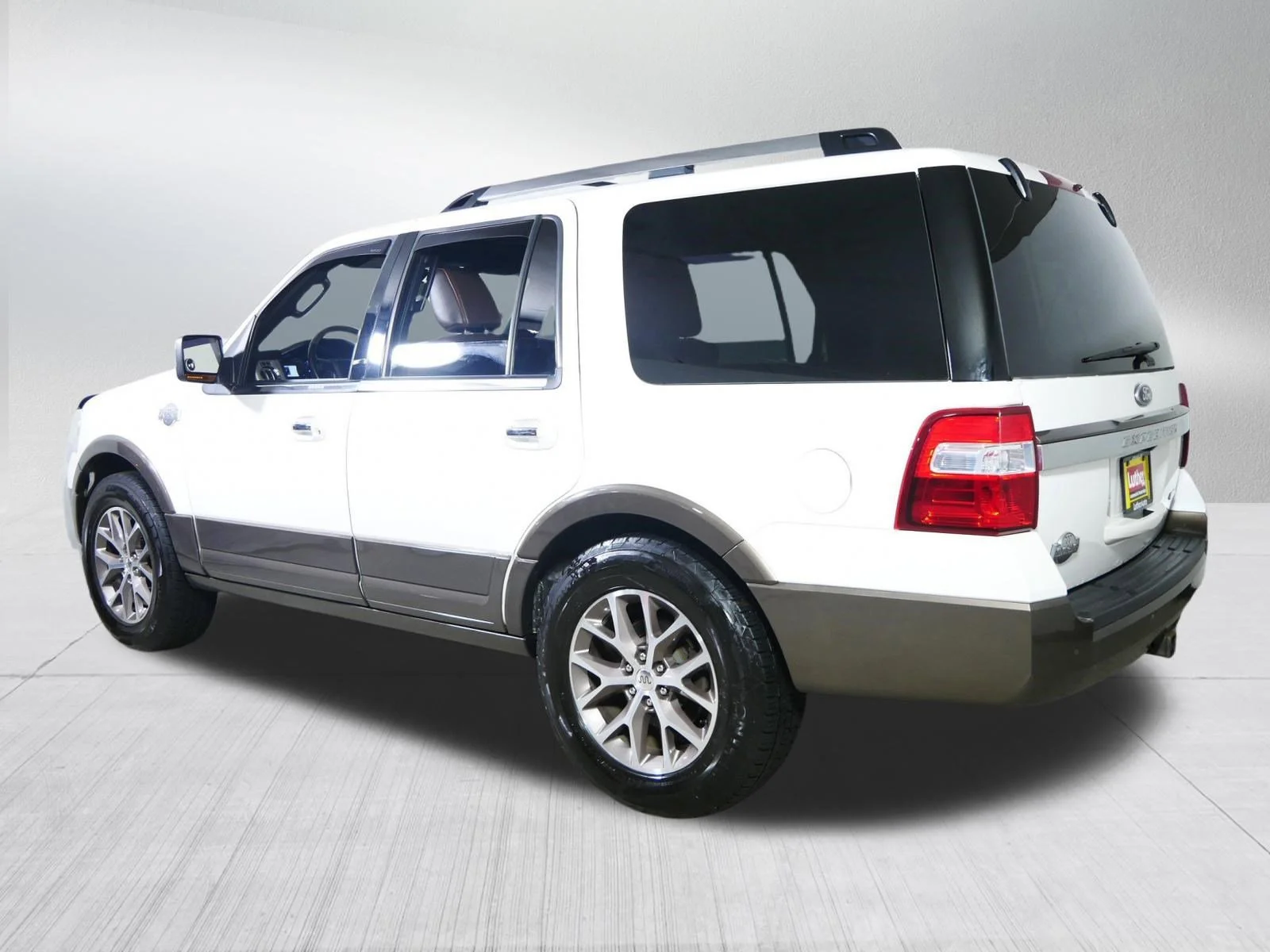 Used 2015 White Platinum Metallic Tri-Coat Ford King Ranch image 5