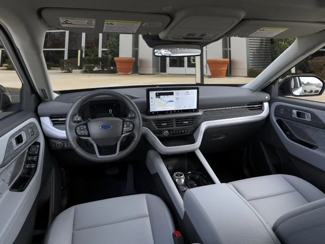 New 2026 Star White Metallic Tri-Coat Ford Platinum™ image 9