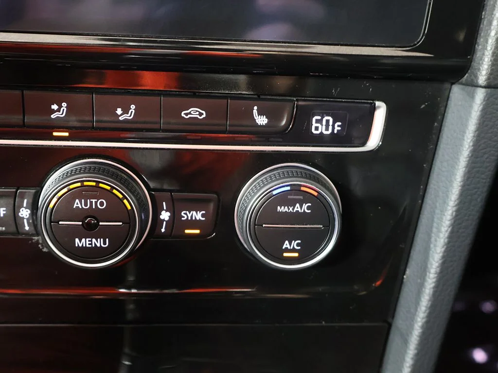 Used 2019 Red Volkswagen DCC & Navigation 4Motion image 48