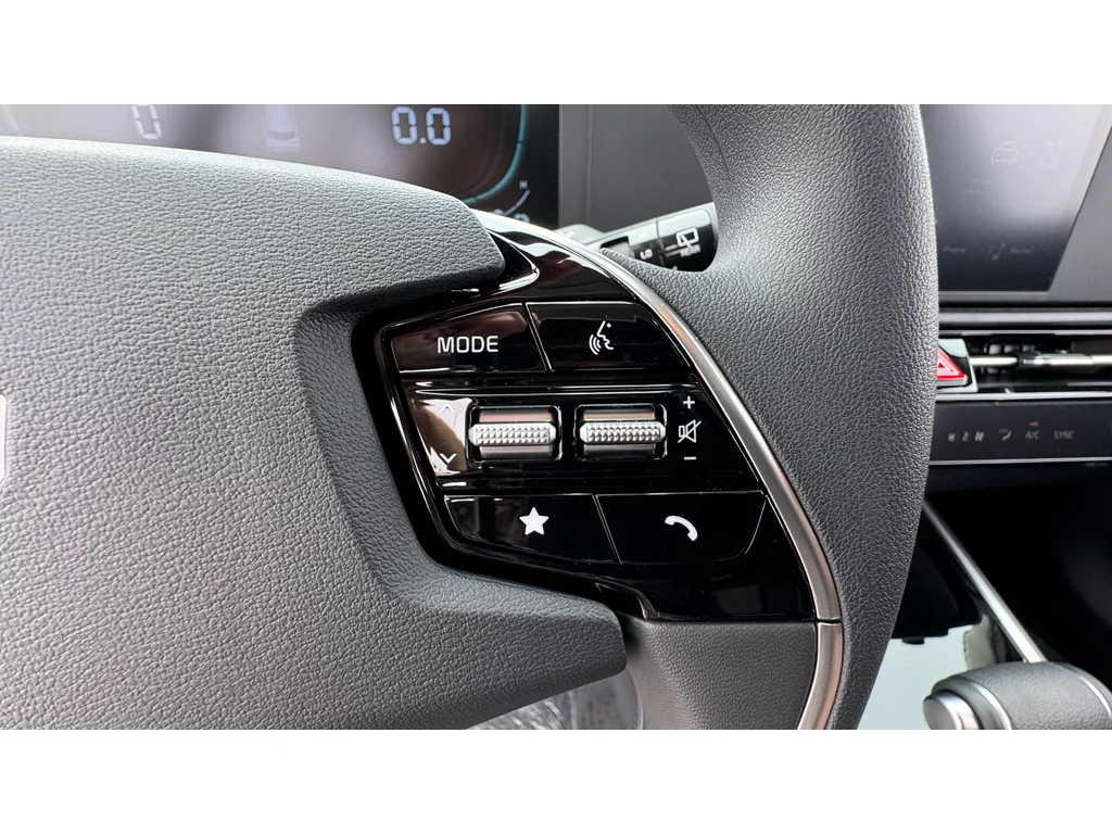 New 2026 Blk Kia LX image 13