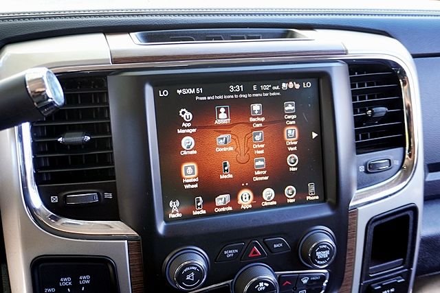 Used 2017 Silver Ram Laramie image 38