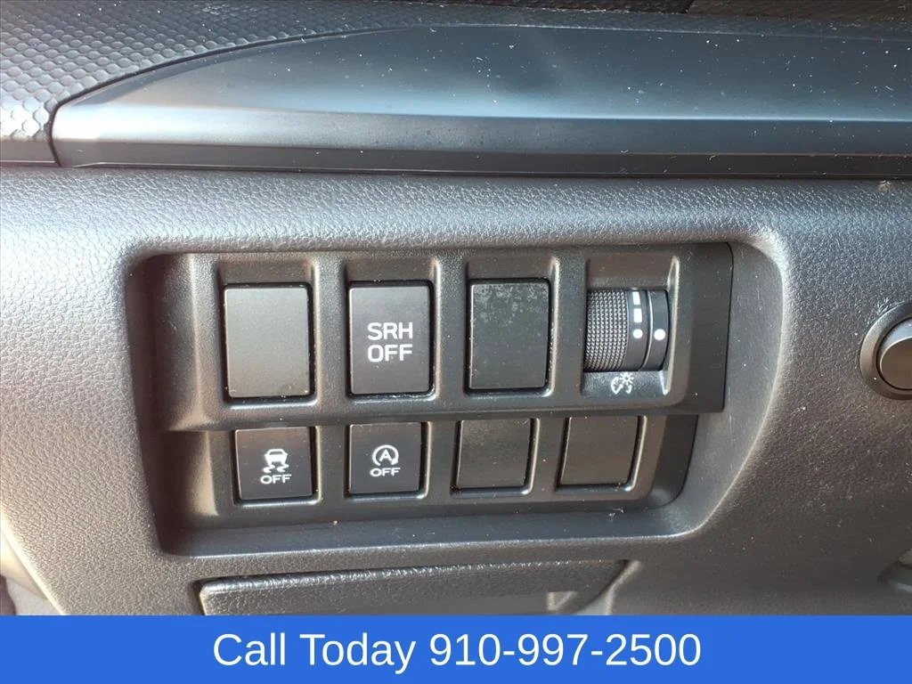 Used 2023 White Subaru  image 14