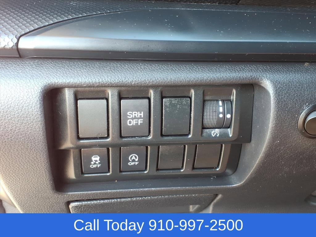 Used 2023 White Subaru  image 14