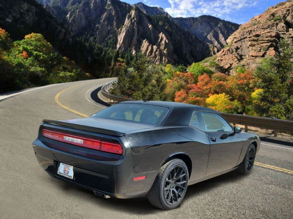 Used 2014 Black Clearcoat Dodge SXT image 3