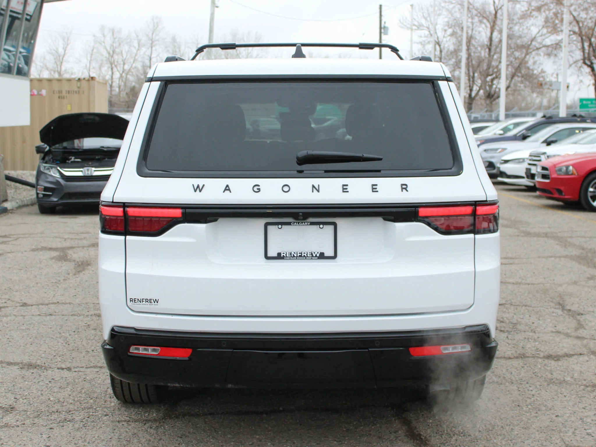 Used 2025 White Jeep Series II Carbide * HD Trailer?Tow | Three Panel Sunroof | 8 Seats | Heated Seats | Apple CarPlay image 18