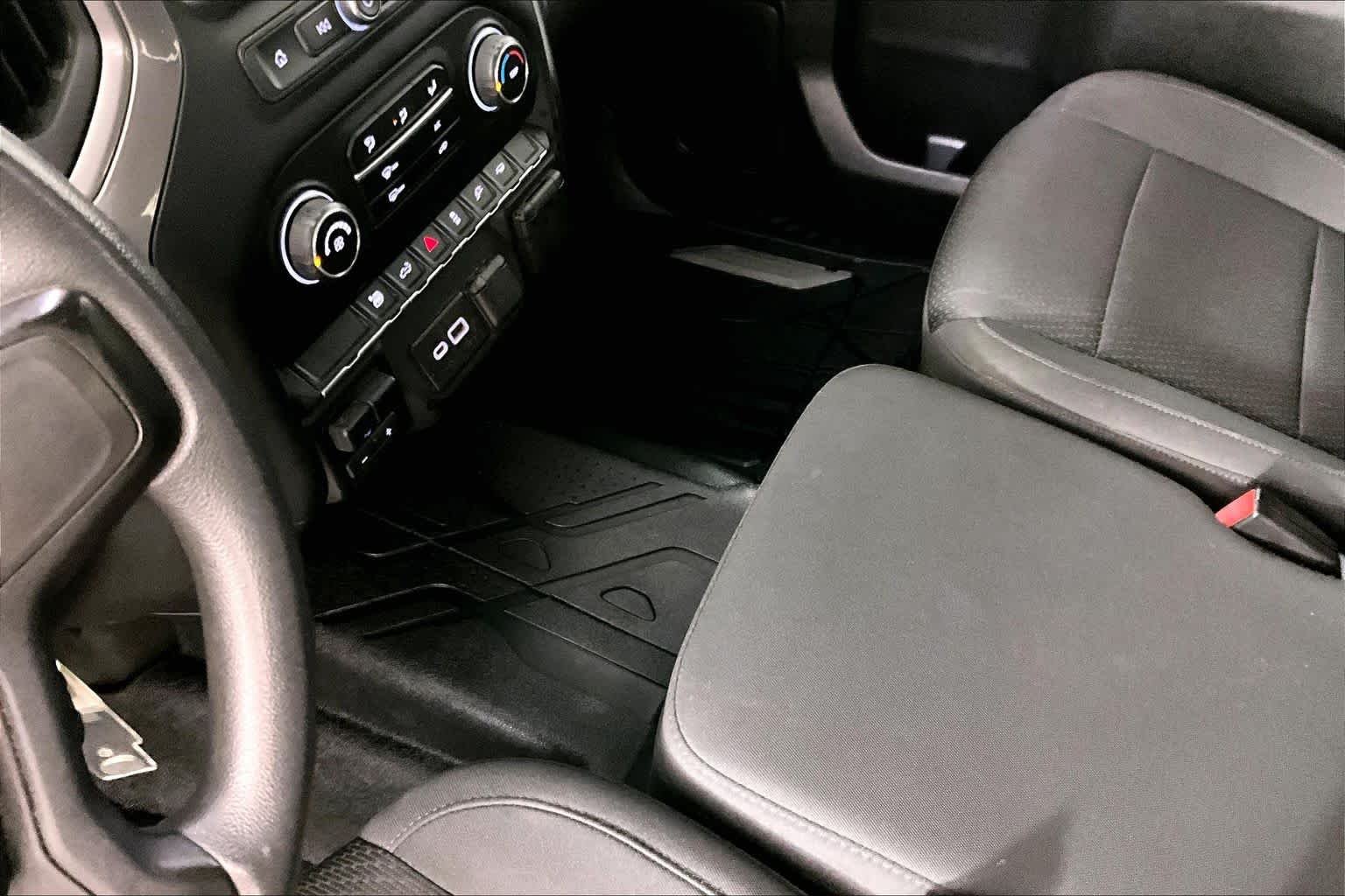 Used 2022 Black Chevrolet Custom image 16