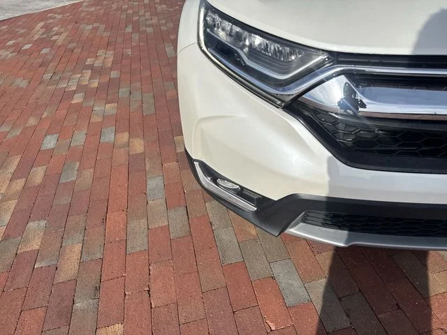 Used 2018 White Honda Touring image 21