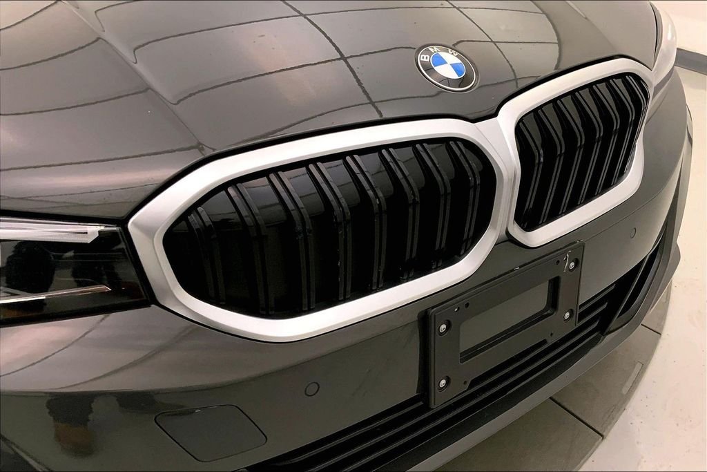 Certified Used 2023 Dravit Grey Metallic BMW  image 29