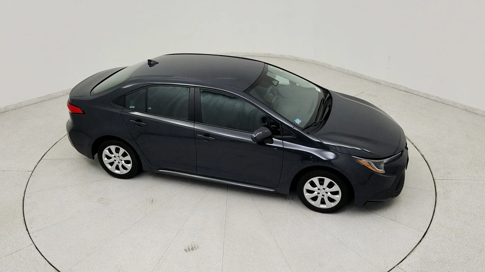 Used 2025  Toyota LE image 20