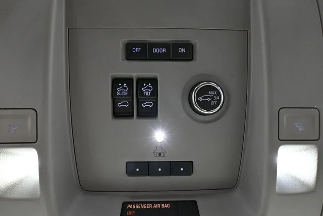 2020 GMC Yukon Denali - Photo 38