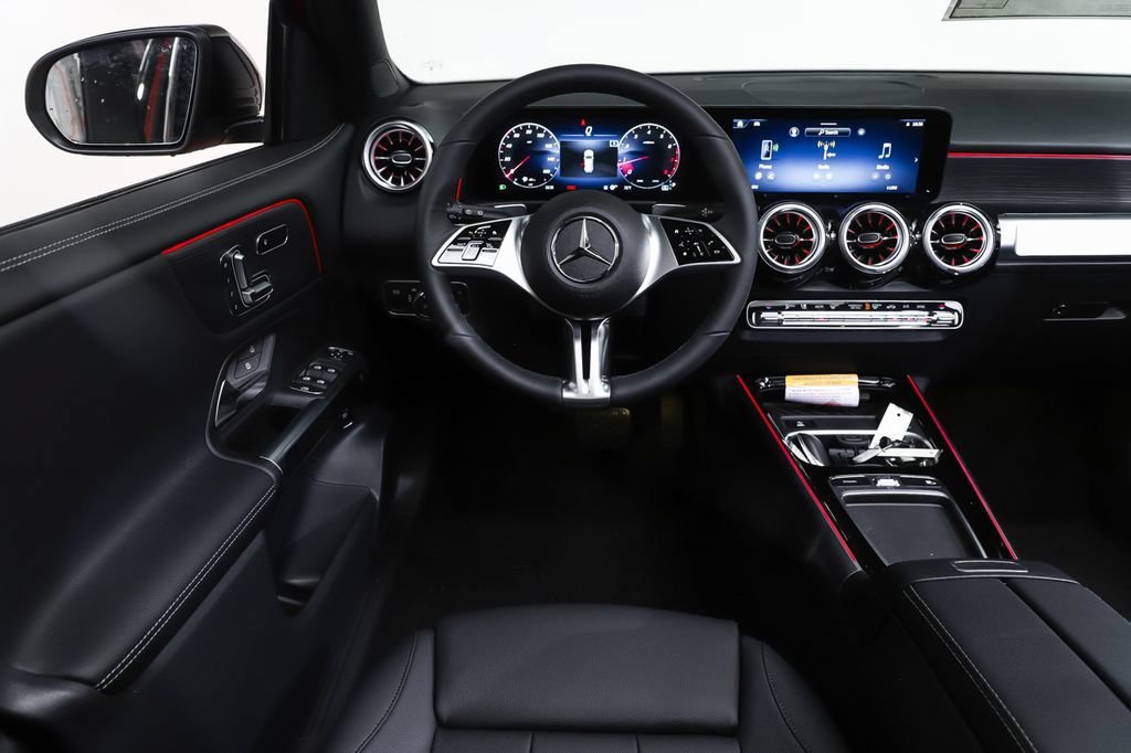 New 2026 MANUFAKTUR Patagonia Red Metallic Mercedes-Benz GLB 250 image 30