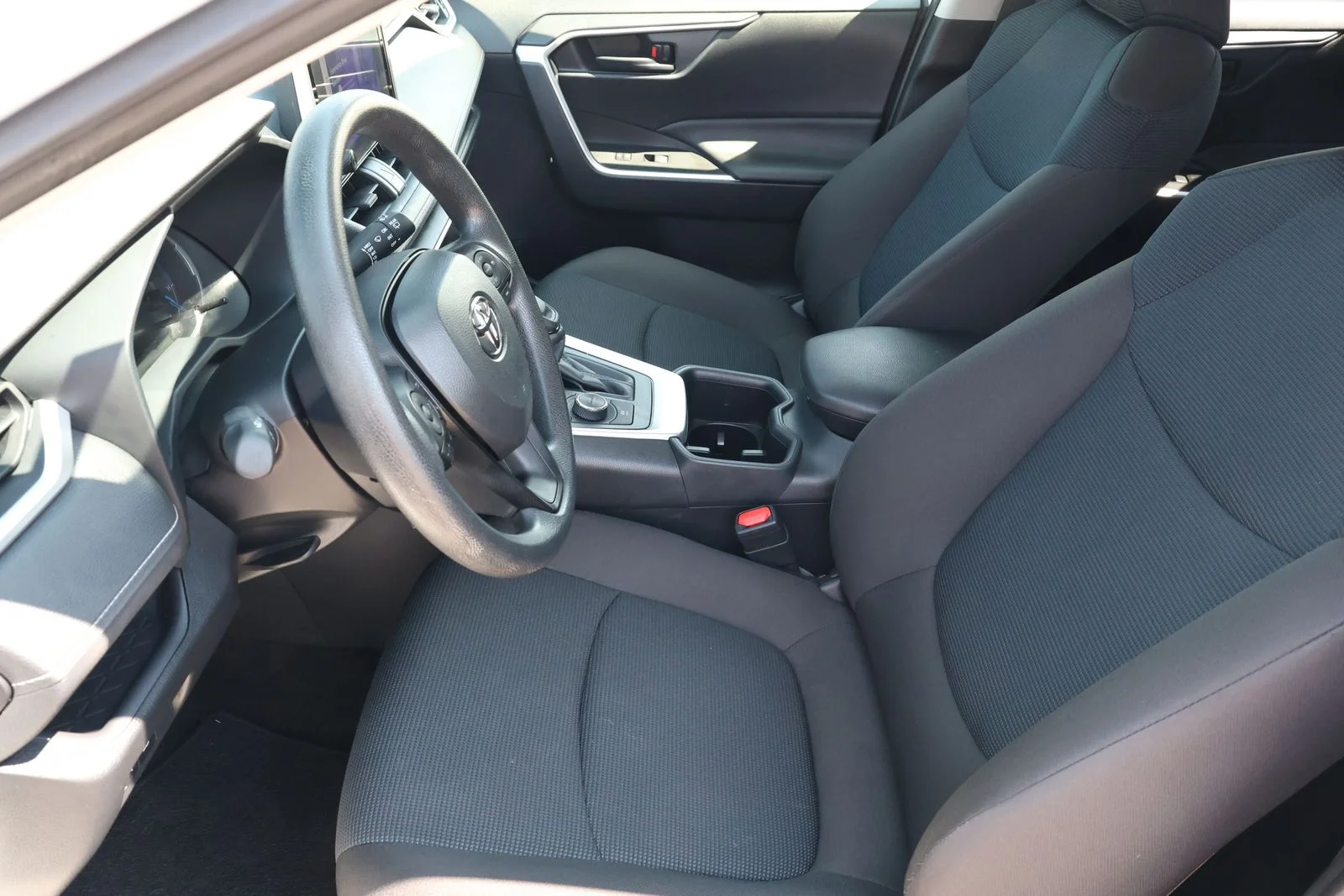 Used 2025 White Toyota LE image 14