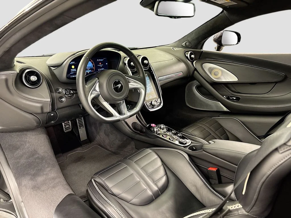 Used 2025 White McLaren TechLux image 9