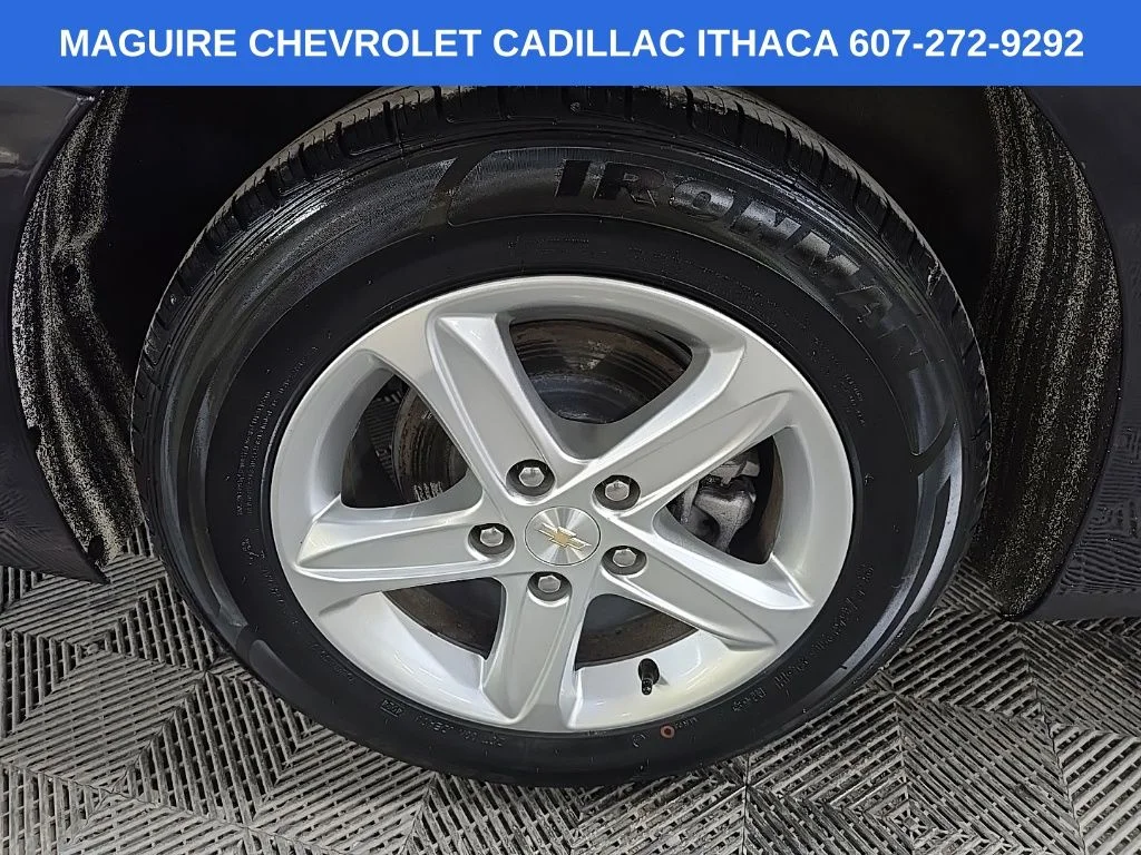 Used 2023 Gray Chevrolet LT image 13