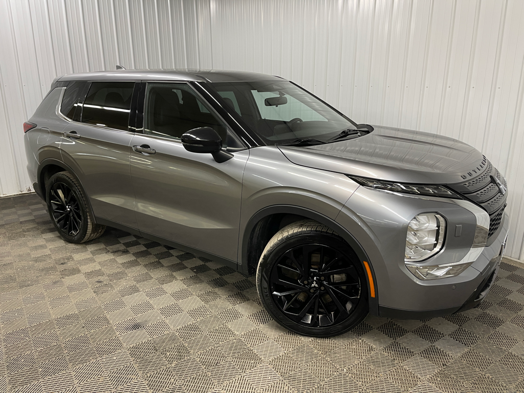 2022 Mitsubishi Outlander Black Edition