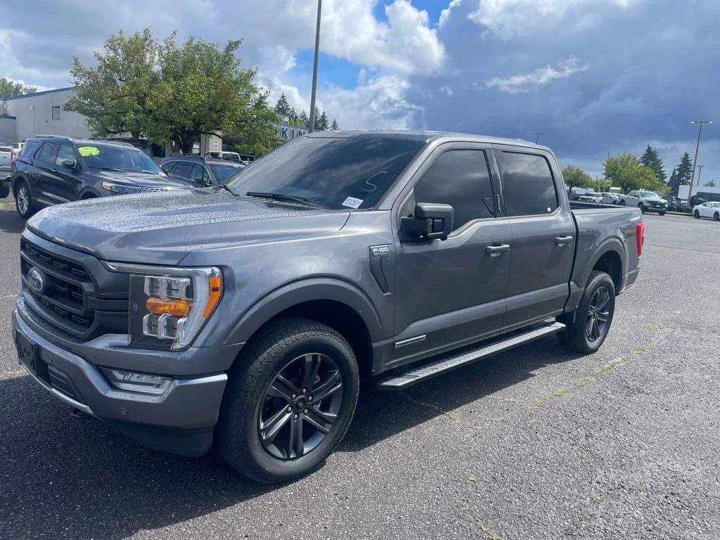 Used 2023 Gray Metallic Ford XLT image 1