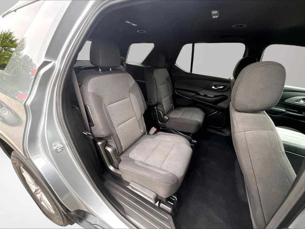 Used 2023 Gray Chevrolet LT image 28