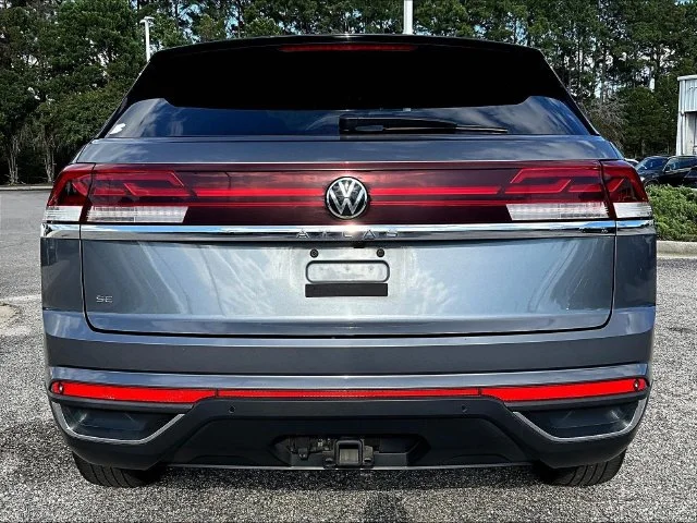 Used 2024 Gray Volkswagen 2.0T SE w/Technology image 5