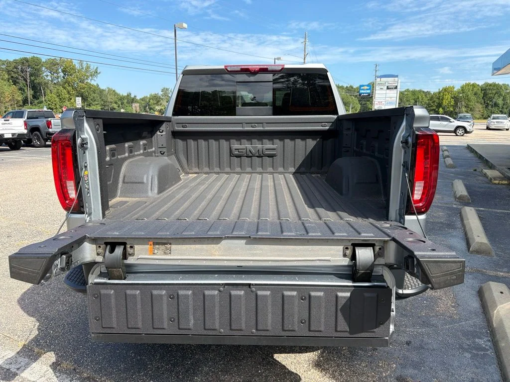 New 2026 Sterling Metallic GMC AT4X image 31
