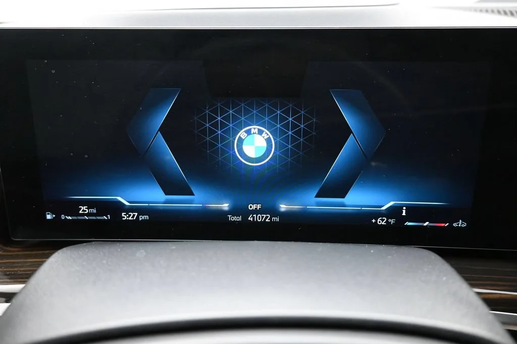 Used 2025 Black BMW xDrive40i image 15