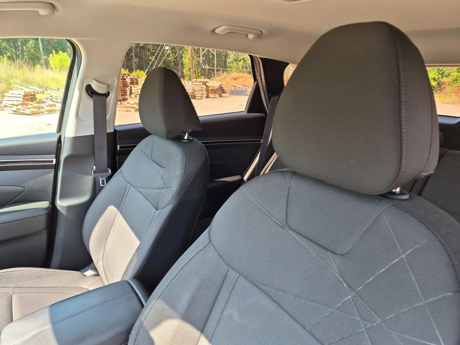 Used 2022 Amazon Gray Hyundai SE image 17